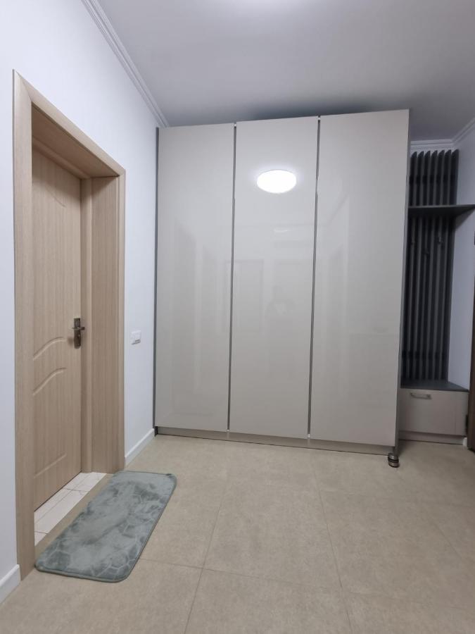 Ferienwohnung Faleza Nord Apartament De Lux Nou Pe Malul Marii Constanţa Exterior foto